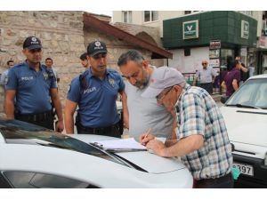 Amasya'da yolda bulunan para polis aracılığıyla sahibine teslim edildi
