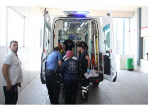 Antalya'da otomobilin çarptığı 2 çocuk yaralandı