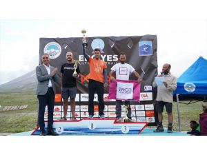 Uluslararası Erciyes Ultra Sky Trail Dağ Maratonu'nda dereceye girenlere ödülleri verildi