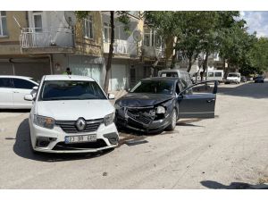 Elazığ'daki trafik kazasında 3 kişi yaralandı
