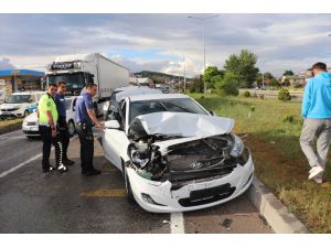 Samsun'da üç aracın karıştığı kazada 3 kişi yaralandı