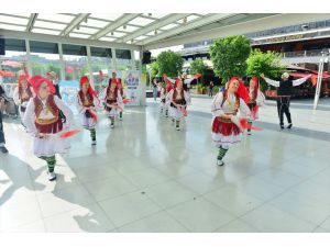 "35. Uluslararası Altın Karagöz Halk Dansları Yarışması" devam ediyor