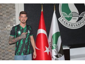 Sakaryaspor, savunma oyuncusu Erdi Dikmen'i transfer etti
