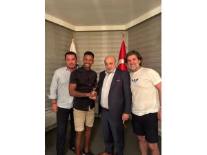 Adana Demirspor, Luis Nani'yi transfer etti