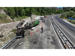 Erzurum'da beton pompasının çarptığı yaya ile araç sürücüsü öldü