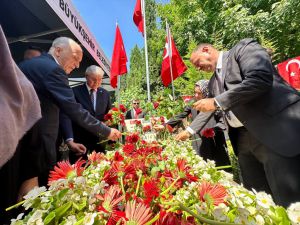 Sakarya ve Karabük'te 15 Temmuz şehitleri mezarları başında anıldı