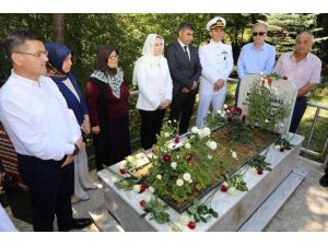 15 Temmuz şehidi Özel Harekat Camisi imam Mustafa Yaman Bartın'daki mezarı başında anıldı
