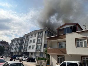 Samsun'da 4 katlı binada çıkan yangın söndürüldü
