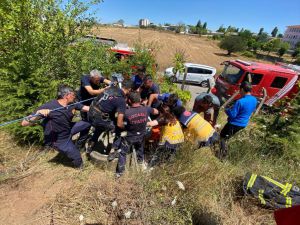 Kocaeli'de havalandırma kuyusuna düşen belediye personeli yaralandı