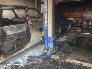 Amasya'da araç tamir atölyesinde çıkan yangın hasara yol açtı