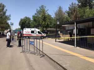 Diyarbakır Adliyesi önündeki silahlı saldırıda anne ve 2 oğlu yaralandı