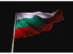 Bulgaristan'ın en büyük bayrağı 111 metrelik göndere çekildi