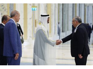 Cumhurbaşkanı Erdoğan, BAE Devlet Başkanı Al Nahyan tarafından resmi törenle karşılandı