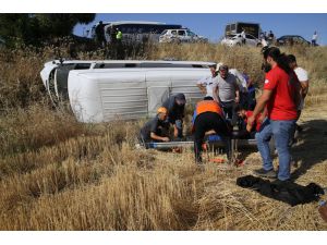 Adıyaman'da devrilen minibüsteki 5 kişi yaralandı