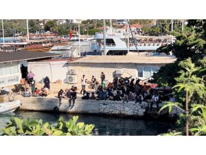 Antalya'da 84 düzensiz göçmen yakalandı