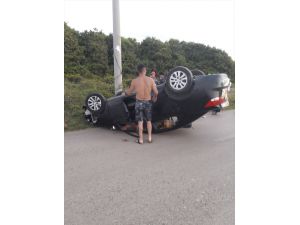 Kocaeli'de trafik kazasında 2 kişi yaralandı