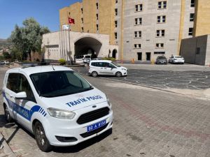 Nevşehir'de bir kişi otel havuzunda eşi ve kızını bıçaklayarak öldürdü