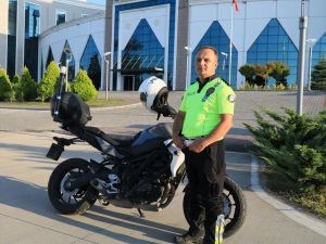 Samsun'da motosikletli gence nasihatte bulunan trafik polisi Yıldırım, o anları anlattı:
