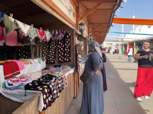 Sultangazi'de "Gelenekten Geleceğe Kadın Eli ile Sanat Festivali" başladı