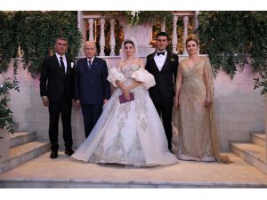 MHP Lideri Bahçeli, Gölbaşı Belediye Başkanı Şimşek'in kızının düğününe katıldı