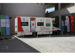 Filistinli hayırseverler tarafından alınan mobil klinik aracı, Gaziantep'e teslim edildi