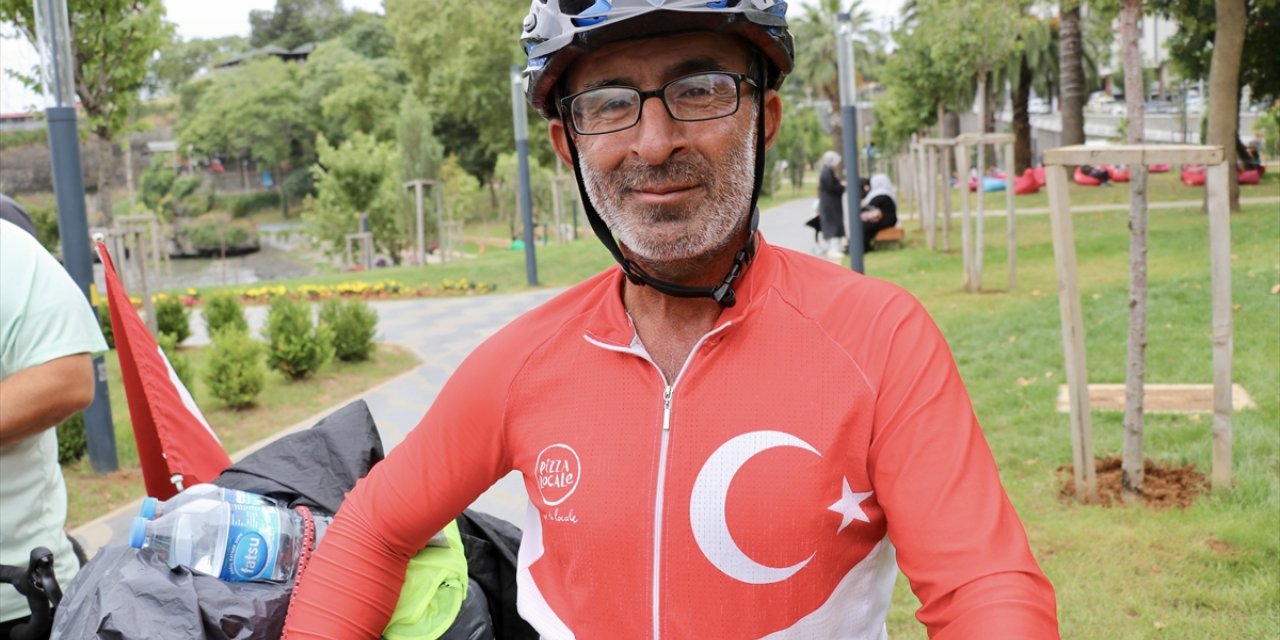 Şehit Eren Bülbül için Çorum'dan Trabzon'a pedal çevirdi