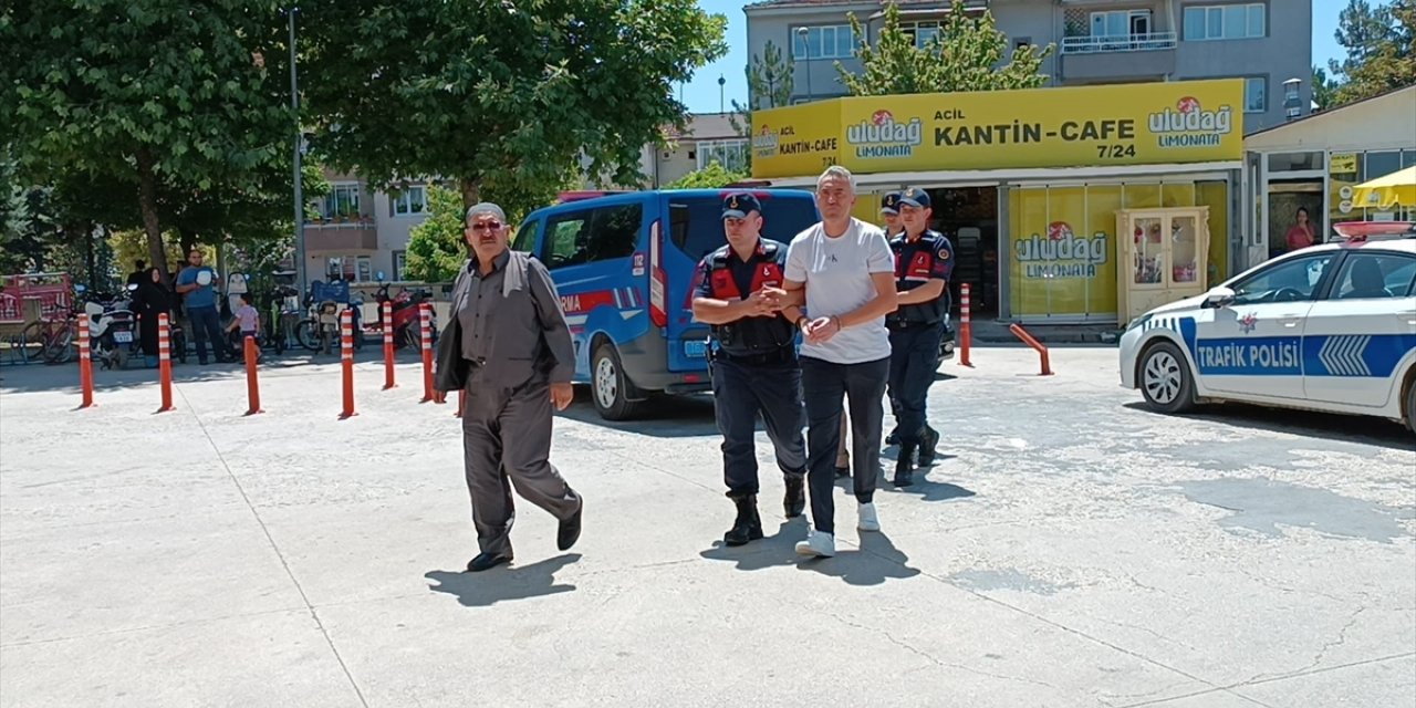 Bursa'da ölümlü trafik kazasına karışan iki sürücüden biri tutuklandı