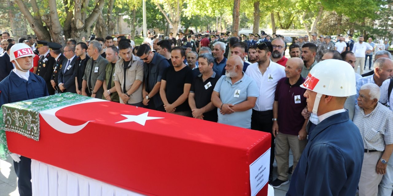 Kayseri'de tedavi gördüğü hastanede vefat eden gazi son yolculuğuna uğurlandı