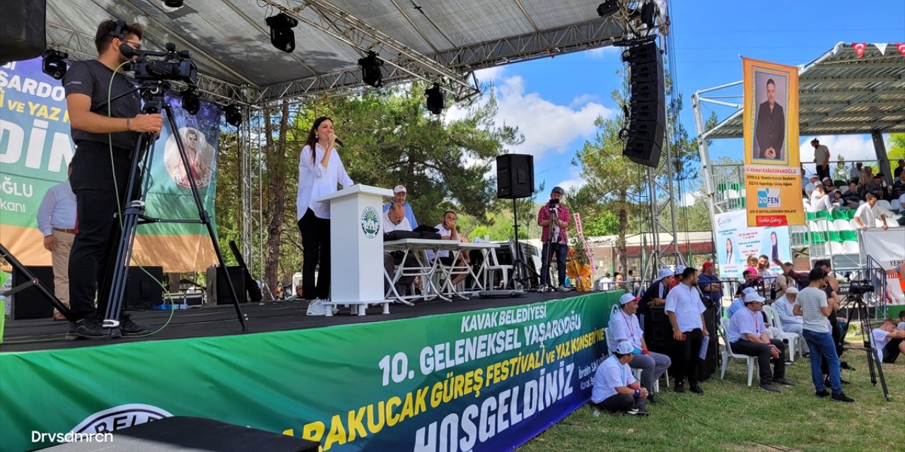 AK Parti Genel Başkan Yardımcısı Karaaslan, Samsun'da ziyaretlerde bulundu