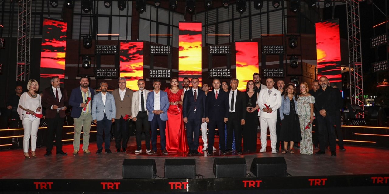 Van'da TRT sanatçıları konser verdi