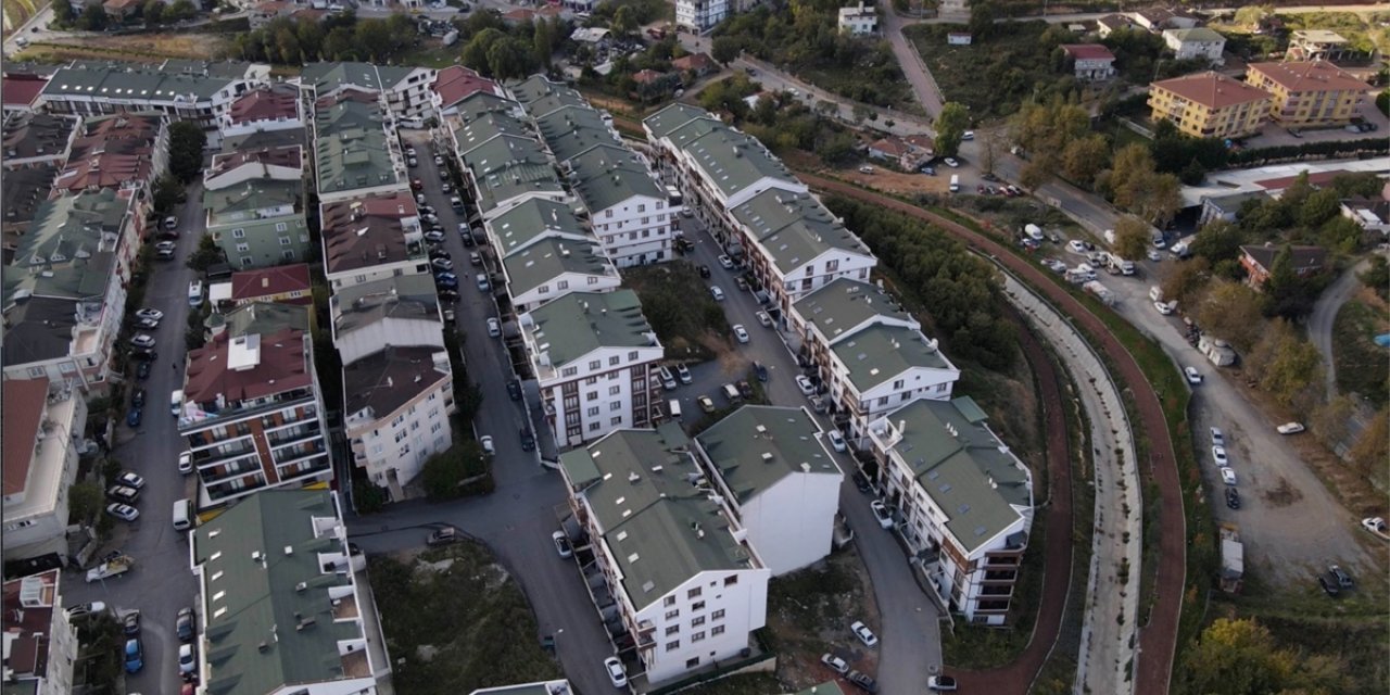 Çekmeköy Belediyesi "devlete yük olmadan" eski binaları yerinde dönüştürüyor