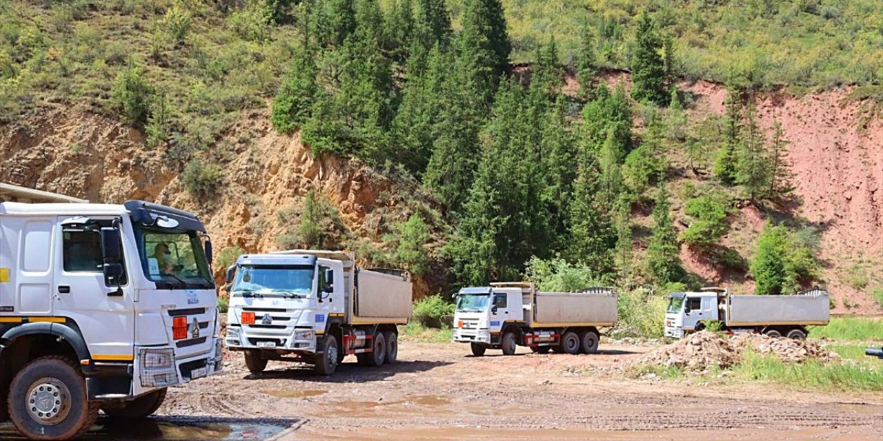 Kırgızistan'da Sovyetler Birliği'nden kalan uranyum atıkları ıslah ediliyor