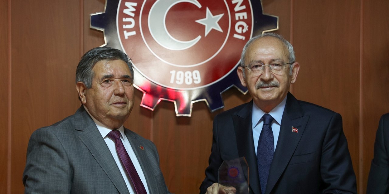 CHP Genel Başkanı Kılıçdaroğlu, Tüm Emekliler Derneğini ziyaret etti