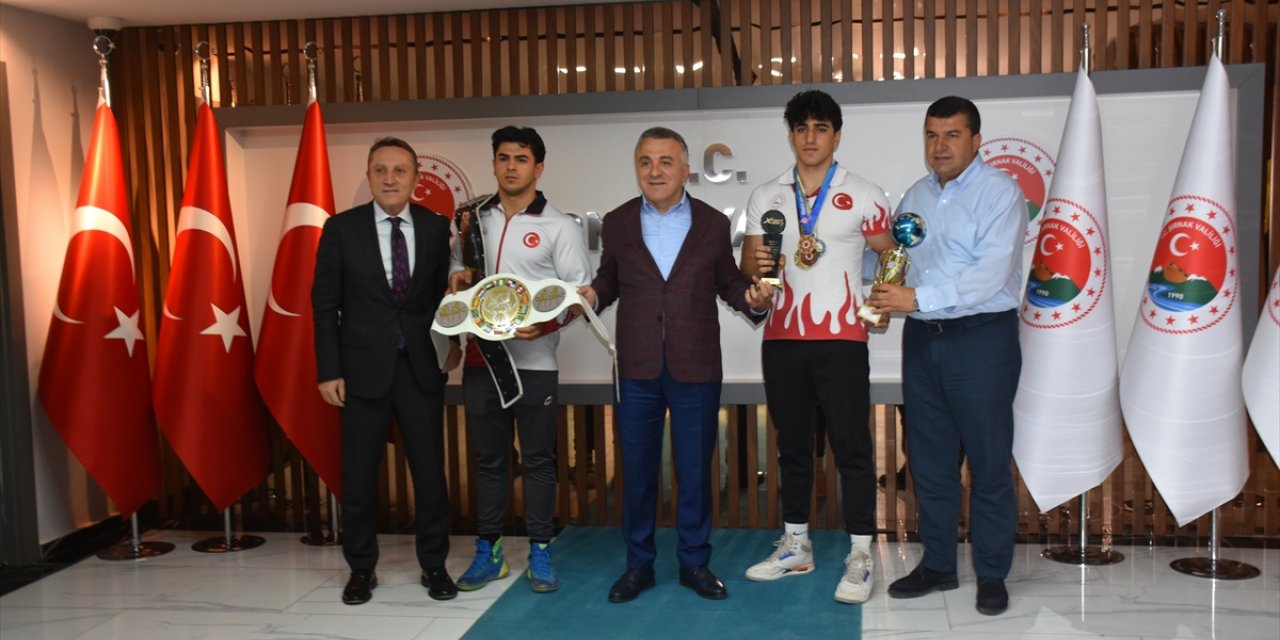 Şırnak Valisi Osman Bilgin, başarılı sporcuları ödüllendirdi: