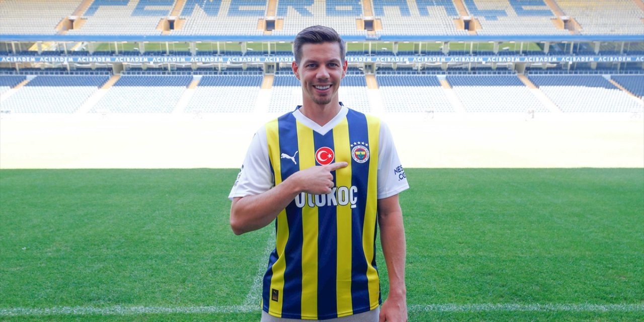 Fenerbahçe, Mert Müldür ve Miha Zajc ile sözleşme imzaladı