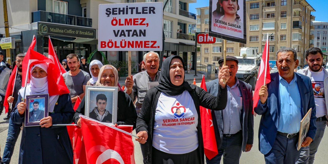 Vanlı aileler HDP İl Başkanlığı önündeki eylemlerini sürdürdü