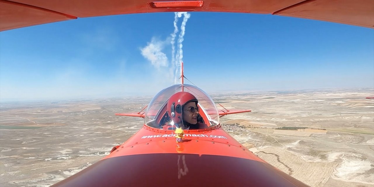 Türk kadın akrobasi pilotu ay yıldızlı bayrağı Almanya'da dalgalandıracak