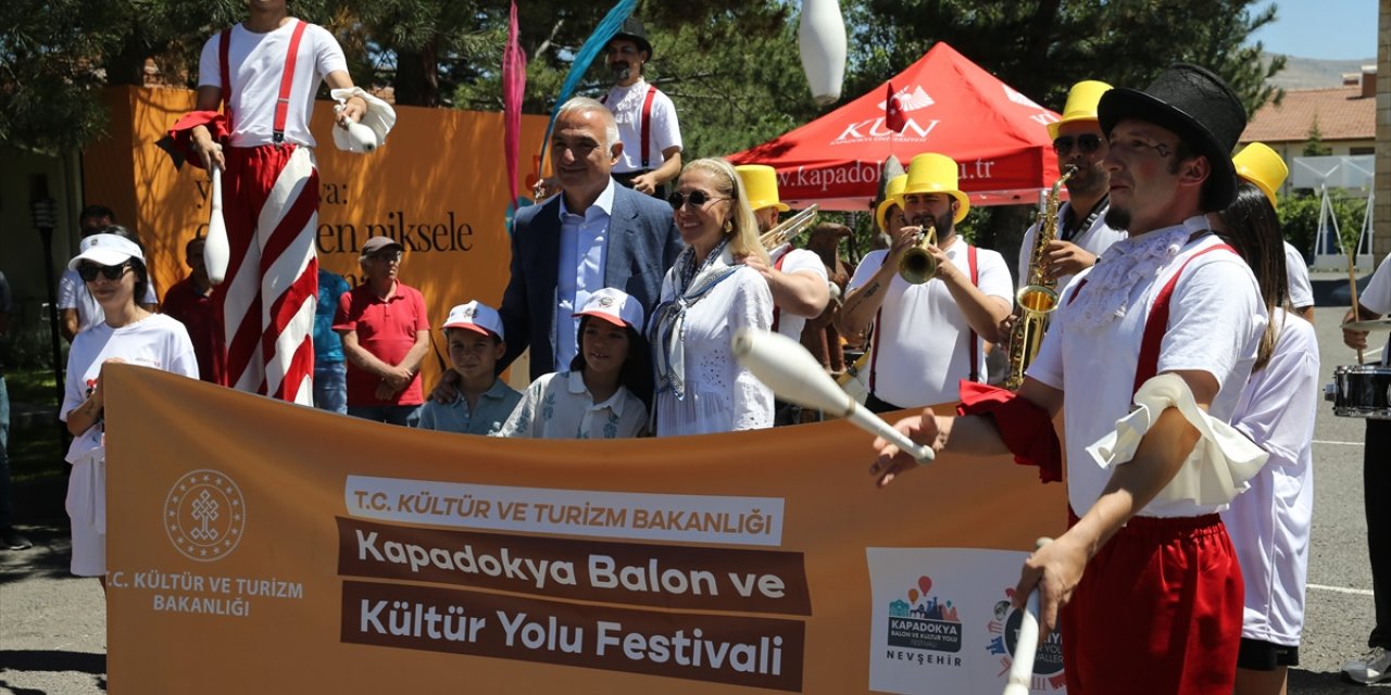 Bakan Ersoy, Türkiye Kültür Yolu Festivali'nin Nevşehir'deki etkinlik alanlarını inceledi