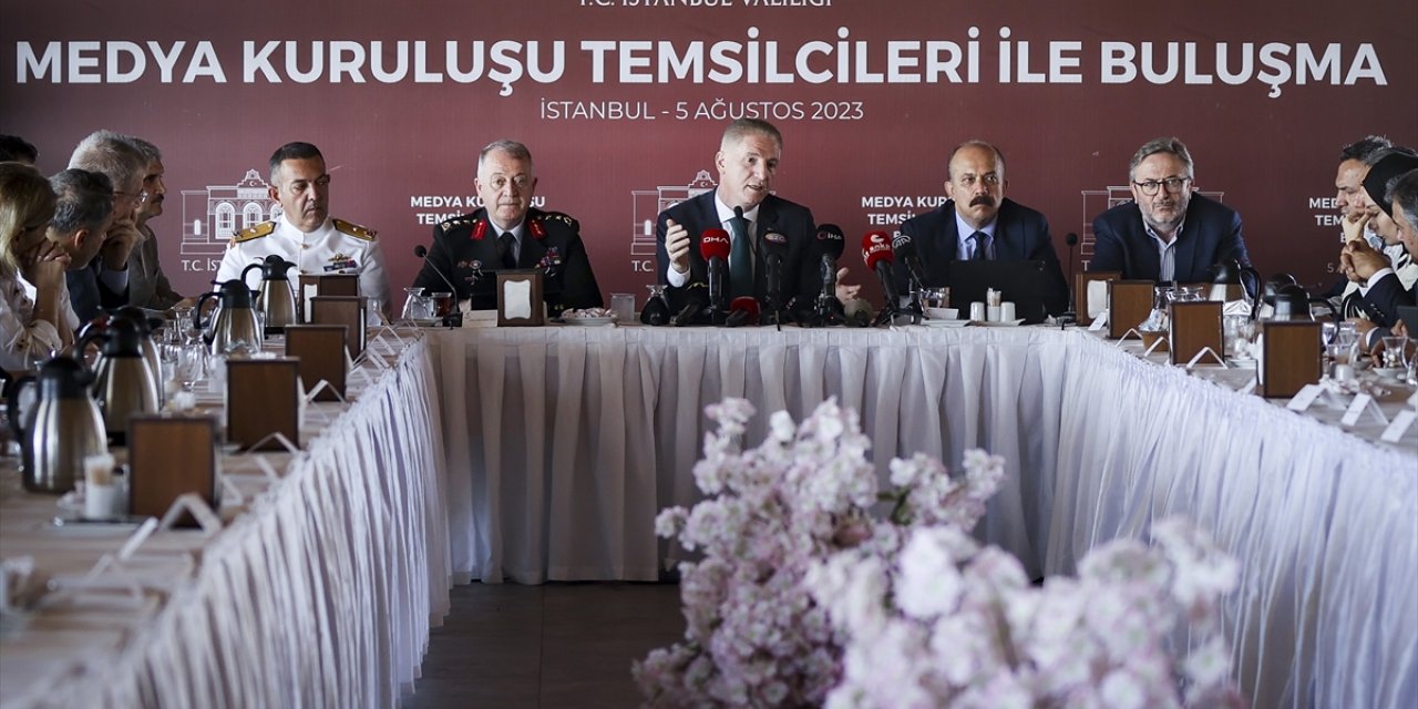 İstanbul Valisi Gül, medya temsilcileriyle bir araya geldi: