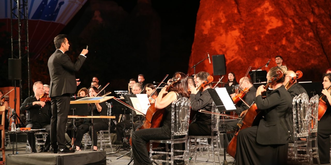 "Kapadokya Balon ve Kültür Yolu Festivali"nde gala konseri düzenlendi