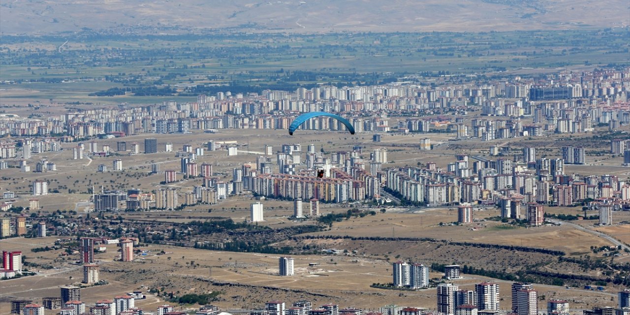 Yamaç Paraşütü Türkiye Şampiyonası Mesafe Yarışması, Kayseri'de başladı