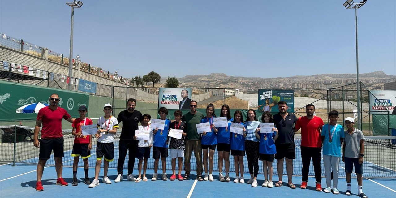 Şırnak’ta yapılan ANALİG tenis çeyrek final müsabakaları sona erdi