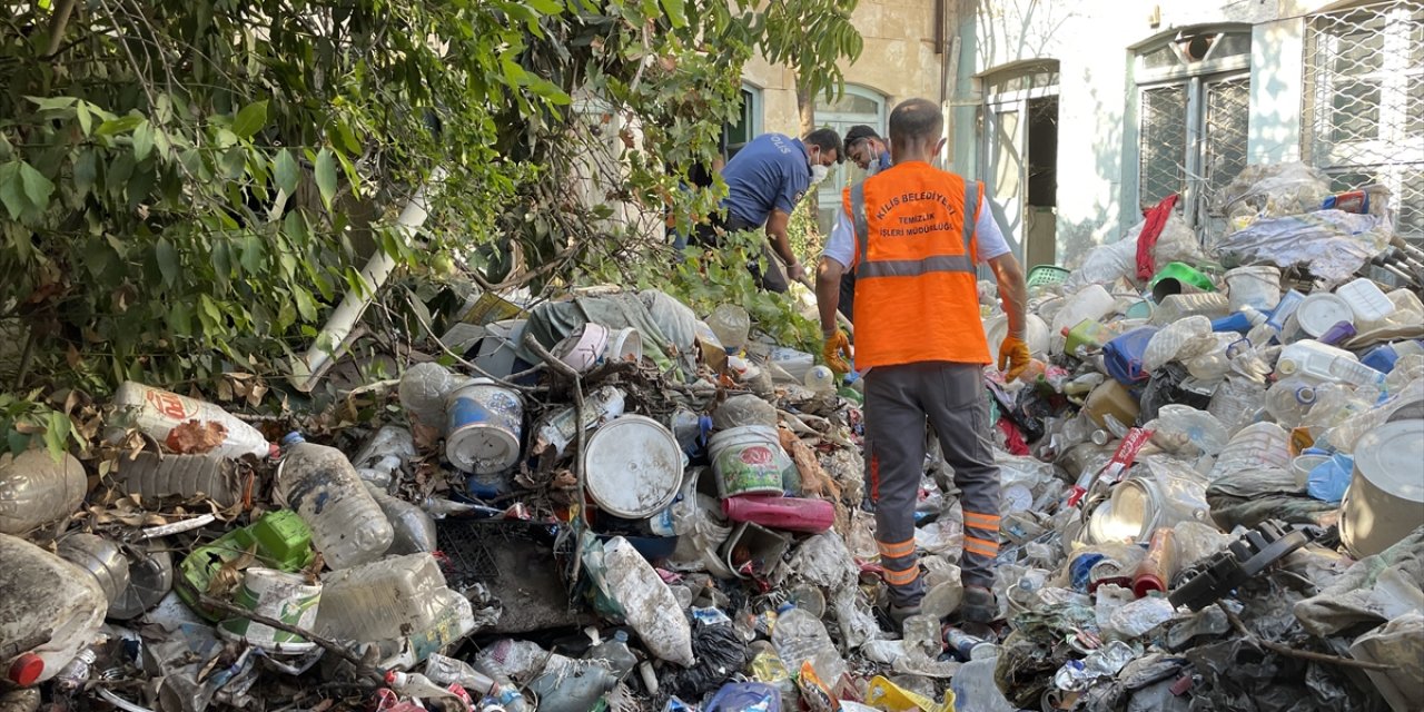 Kilis'te bir kişi yalnız yaşadığı çöp dolu evde ölü bulundu