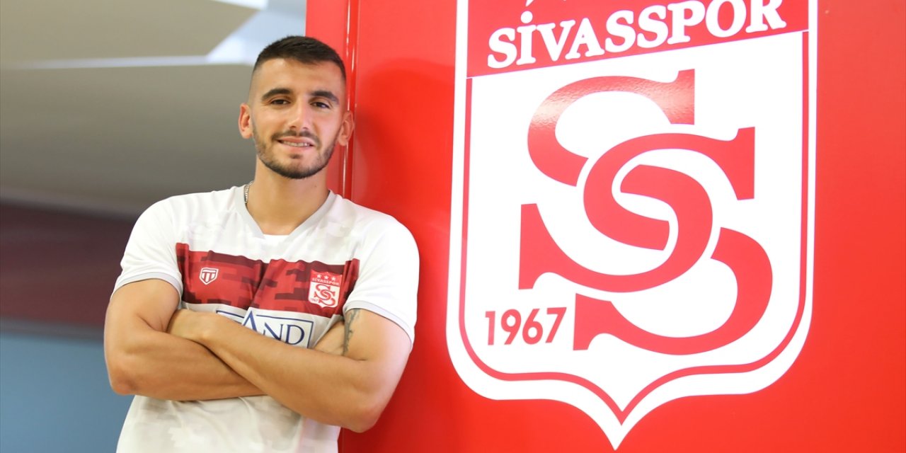 EMS Yapı Sivasspor, Yunan stoper Achilleas Poungouras'ı transfer etti