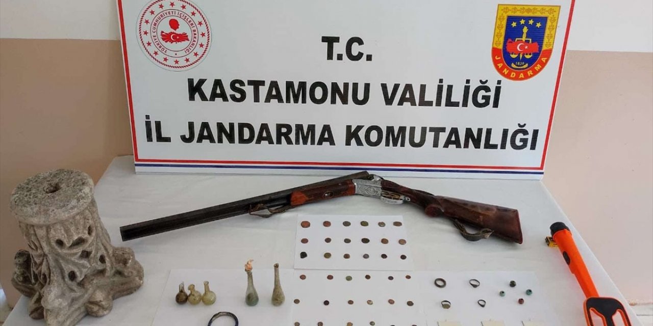 Kastamonu'da tarihi eserleri satmak isteyen şüpheliyi jandarma ekipleri yakaladı