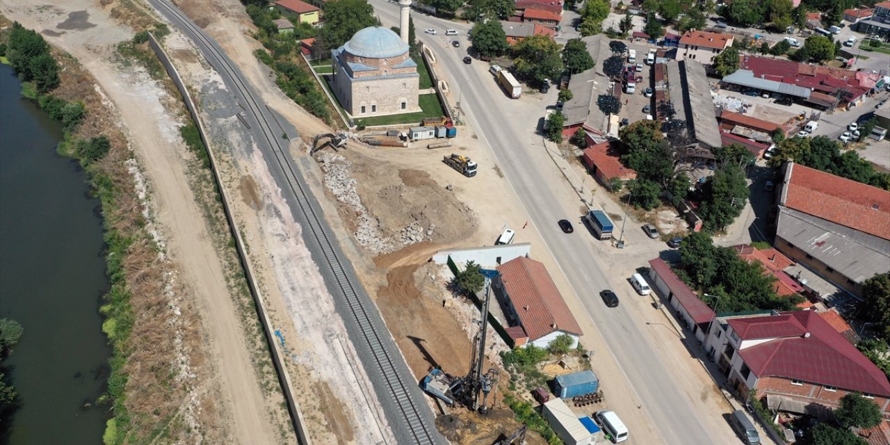 Halkalı-Kapıkule Demir Yolu Projesi'nin ilk etabı Çerkezköy-Kapıkule hattındaki çalışmalar sürüyor