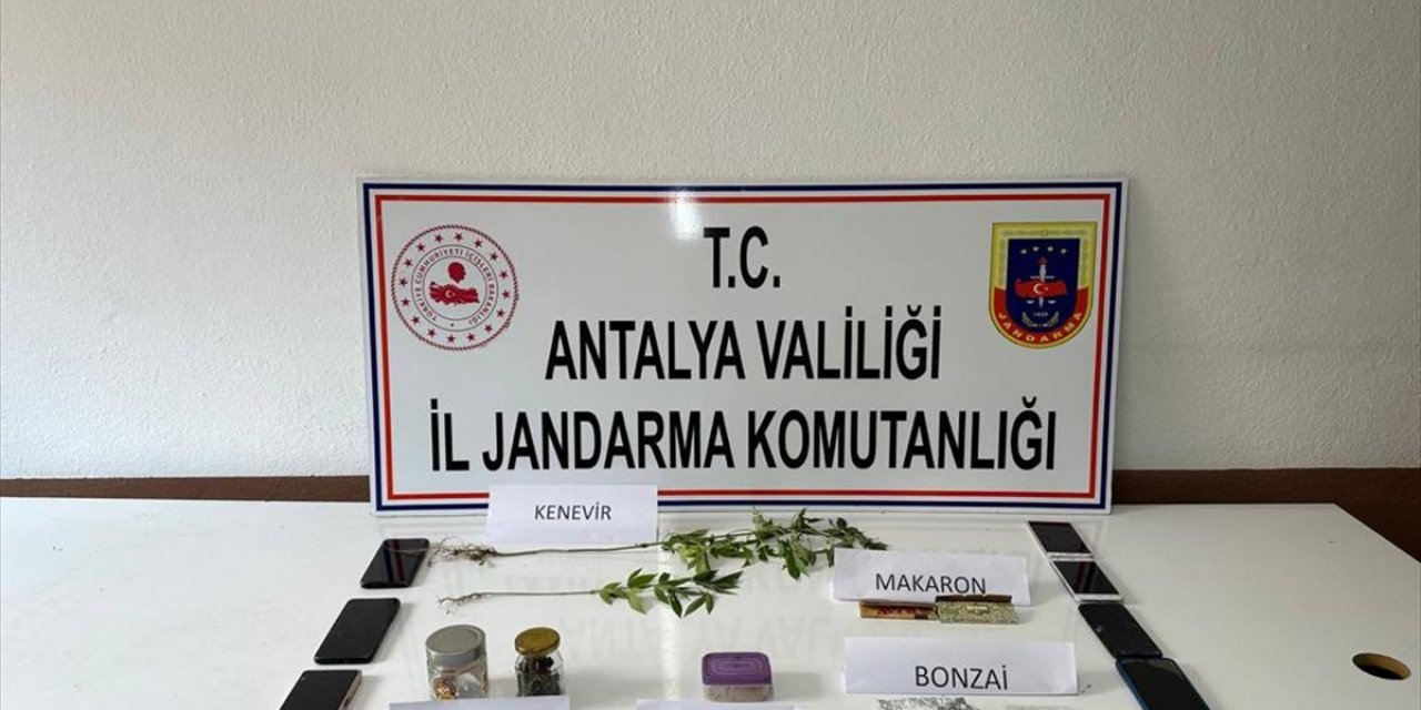 Antalya'da uyuşturucu operasyonunda 11 kişi yakalandı