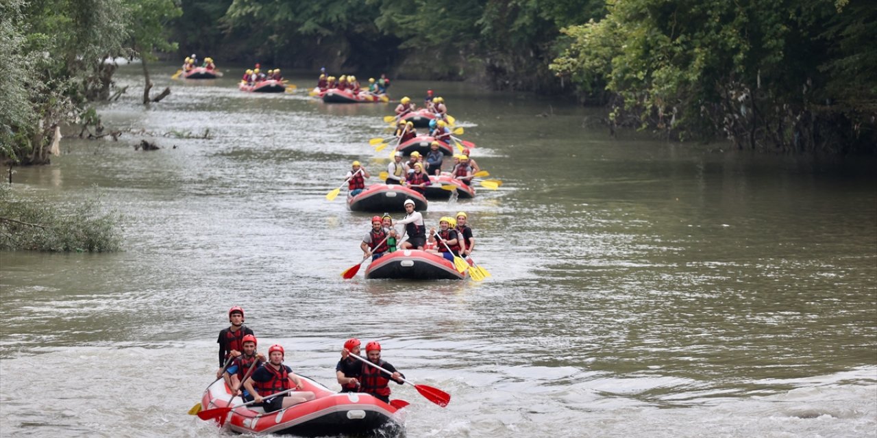 Melen Çayı rafting tutkunlarını ağırlıyor