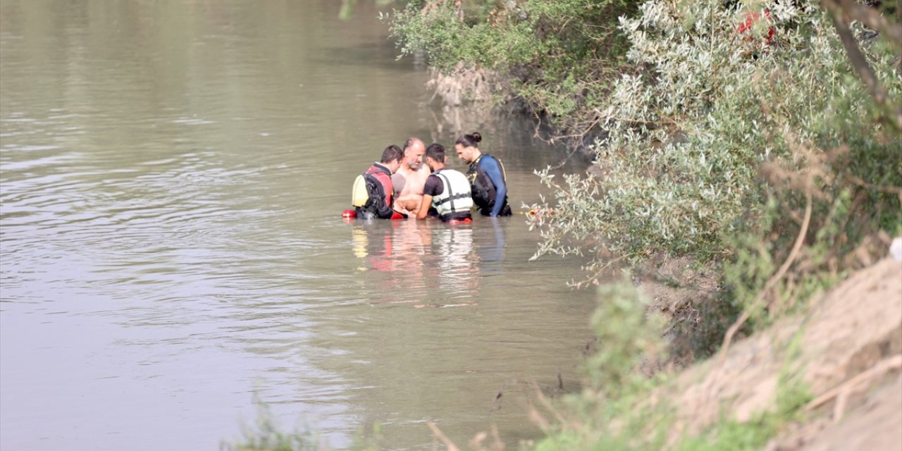 Düzce'de Melen Çayı'na düşen kişiyi itfaiye ve AFAD ekipleri kurtardı