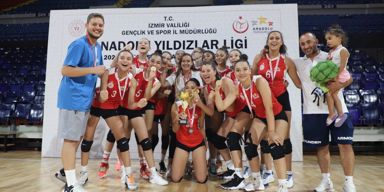 Anadolu Yıldızlar Ligi Voleybol Türkiye Birinciliği, İzmir'de tamamlandı